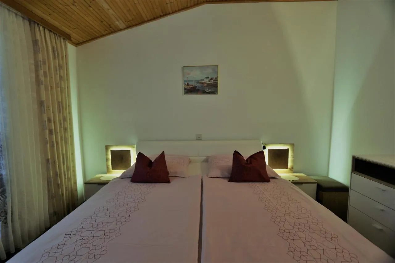 Apartment Drpic I Silo  Croatia